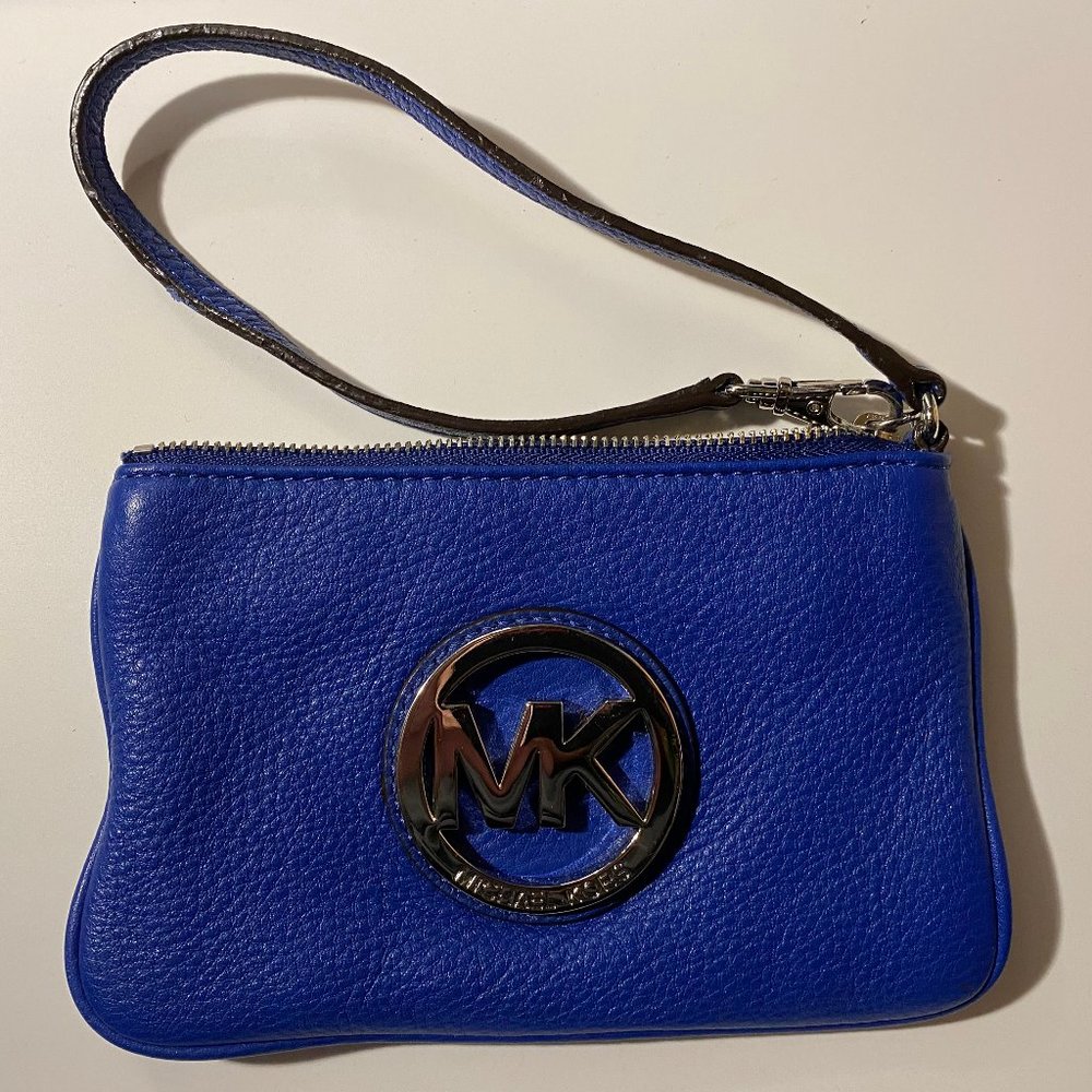Michael Kors - BLUE GENUINE LEATHER WALLET WRISTLET